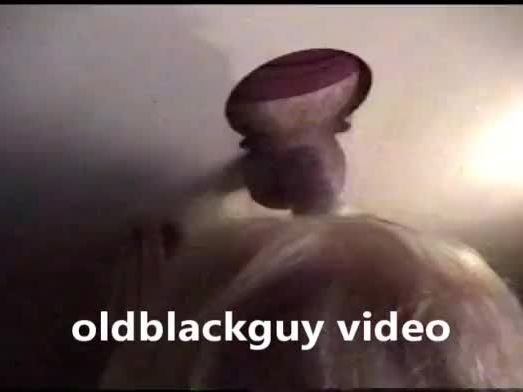 Oldblackguy takes gloria to the gloryhole